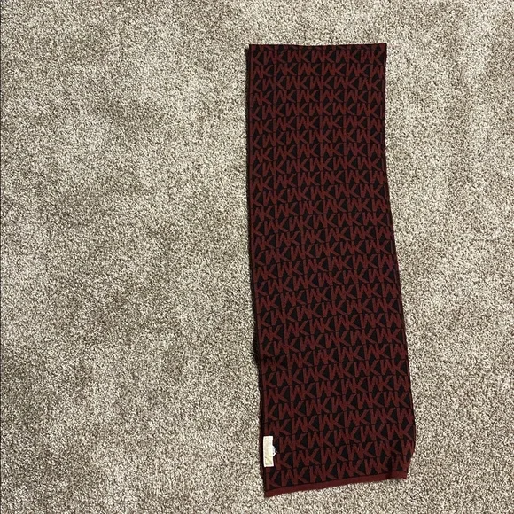 MICHAEL Michael Kors Red and Black Scarf women’s - Picture 6 of 6